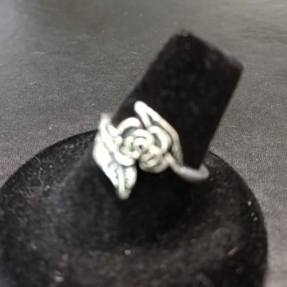 Unbranded pretty silver